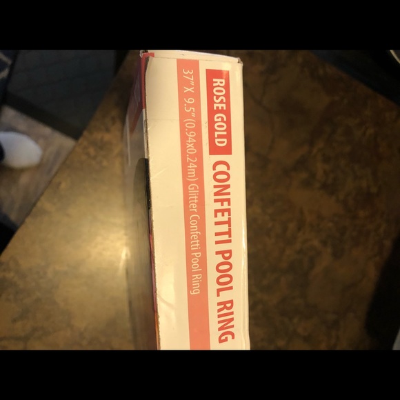 Pool float - Picture 3 of 3